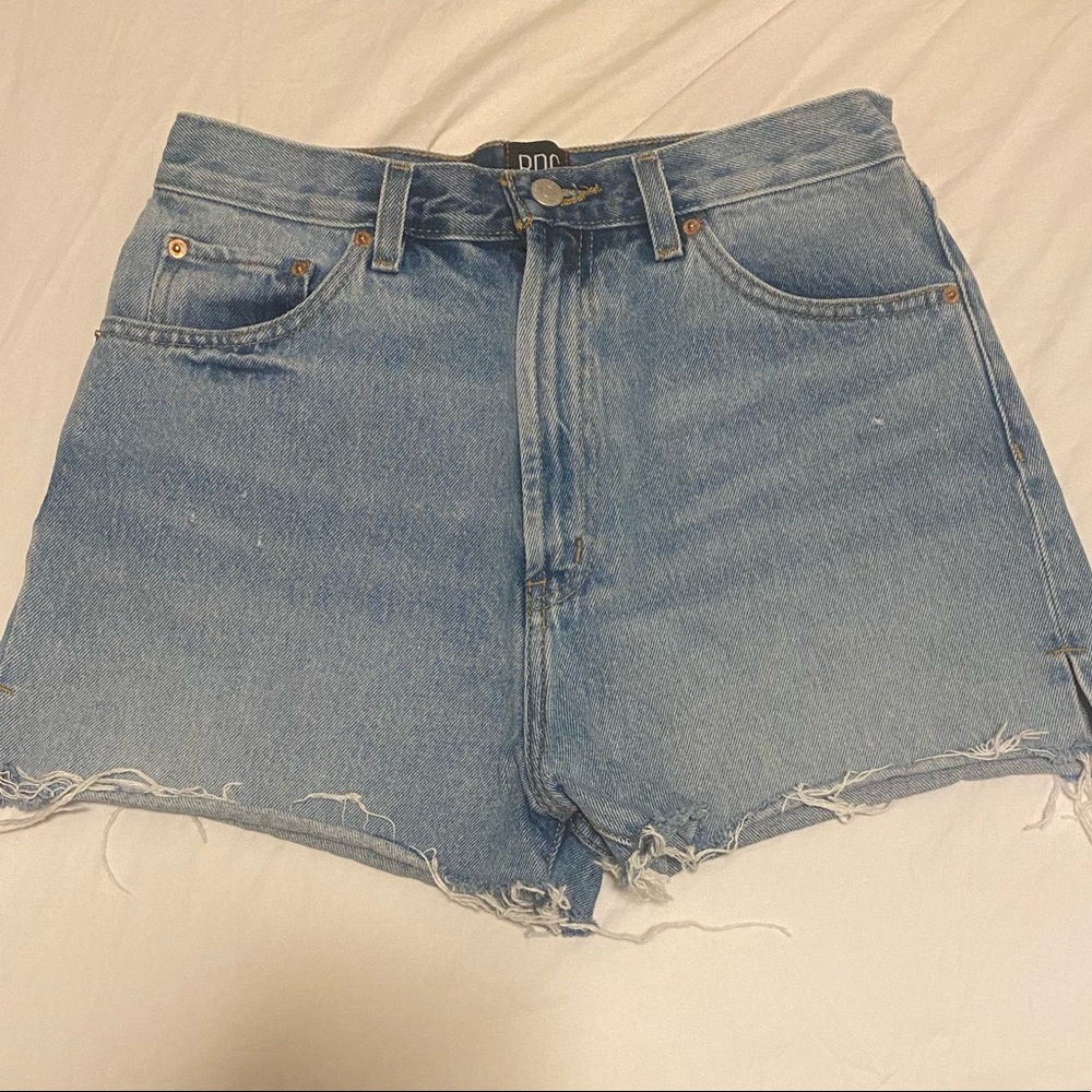 BDG Girlfriend High Rise Shorts - Picture 4 of 12